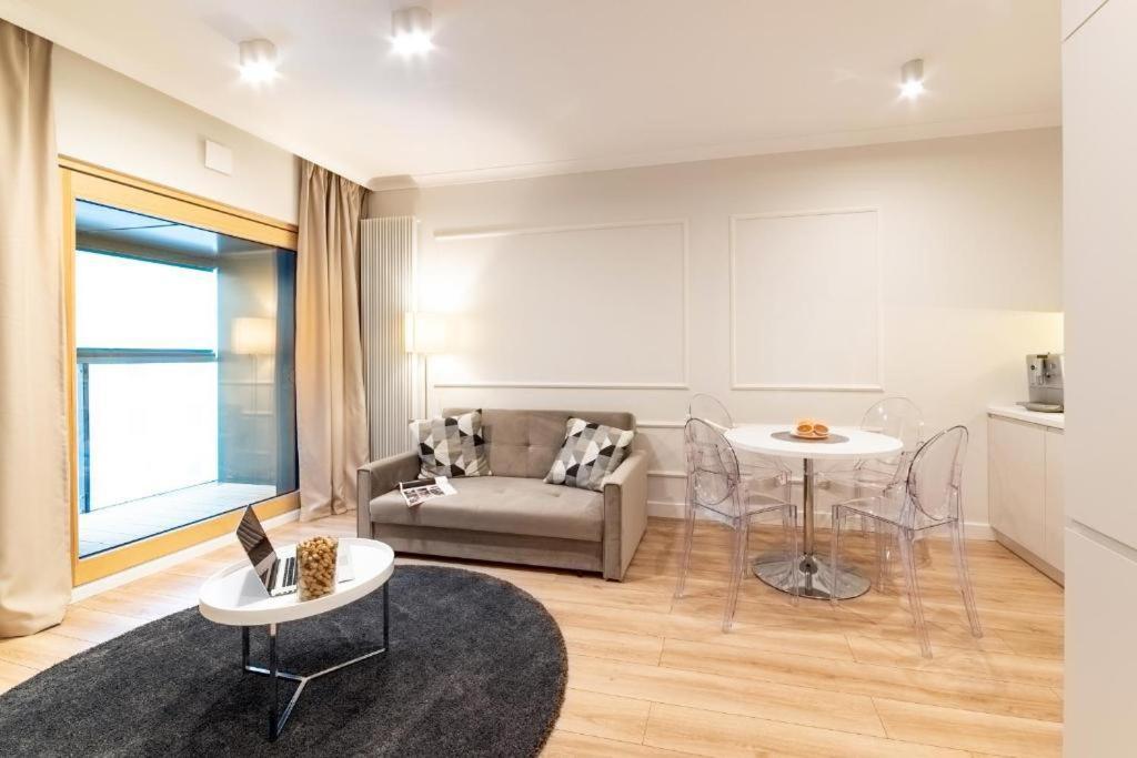 Mennica Residence Luxury Location 华沙 外观 照片